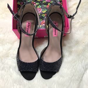 Betsy Johnson Black Glitter Sandals